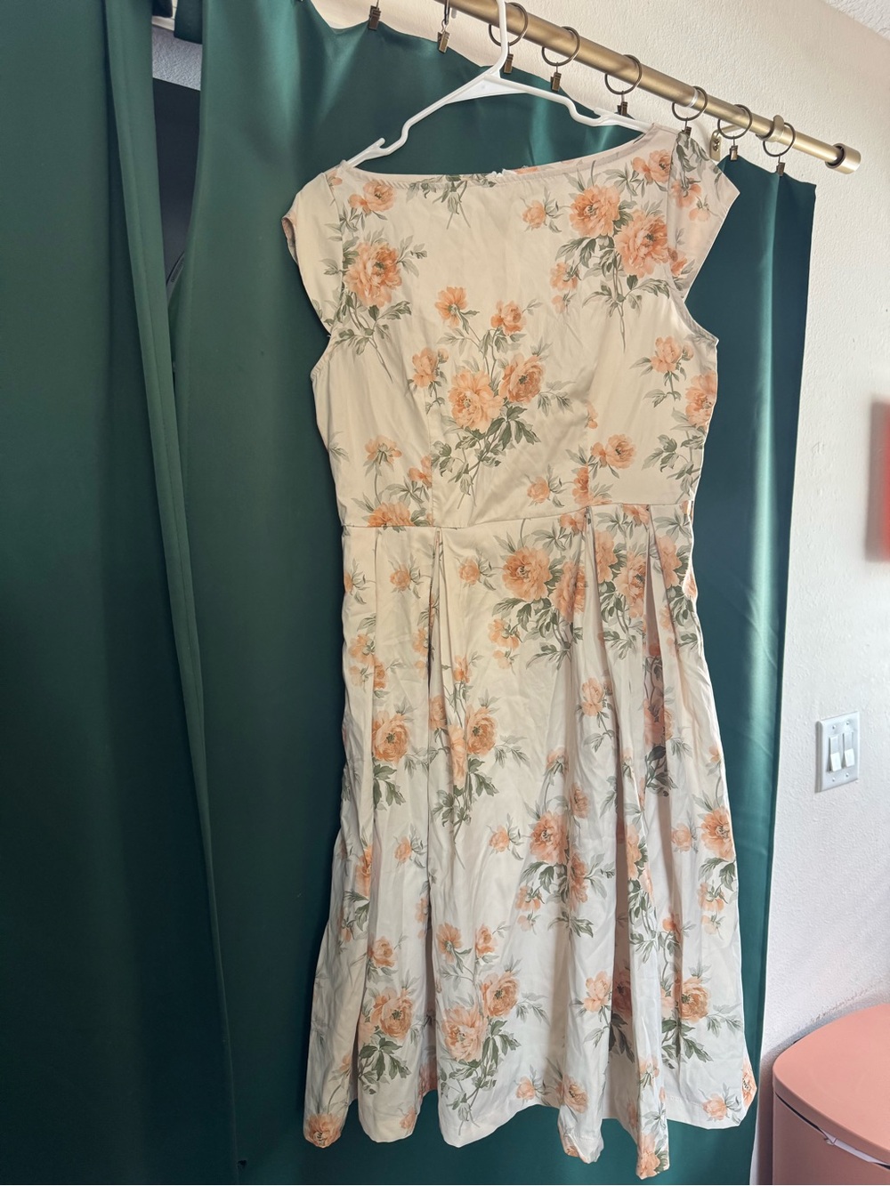Vintage-Inspired Midi Dress in Peach Floral on Cream